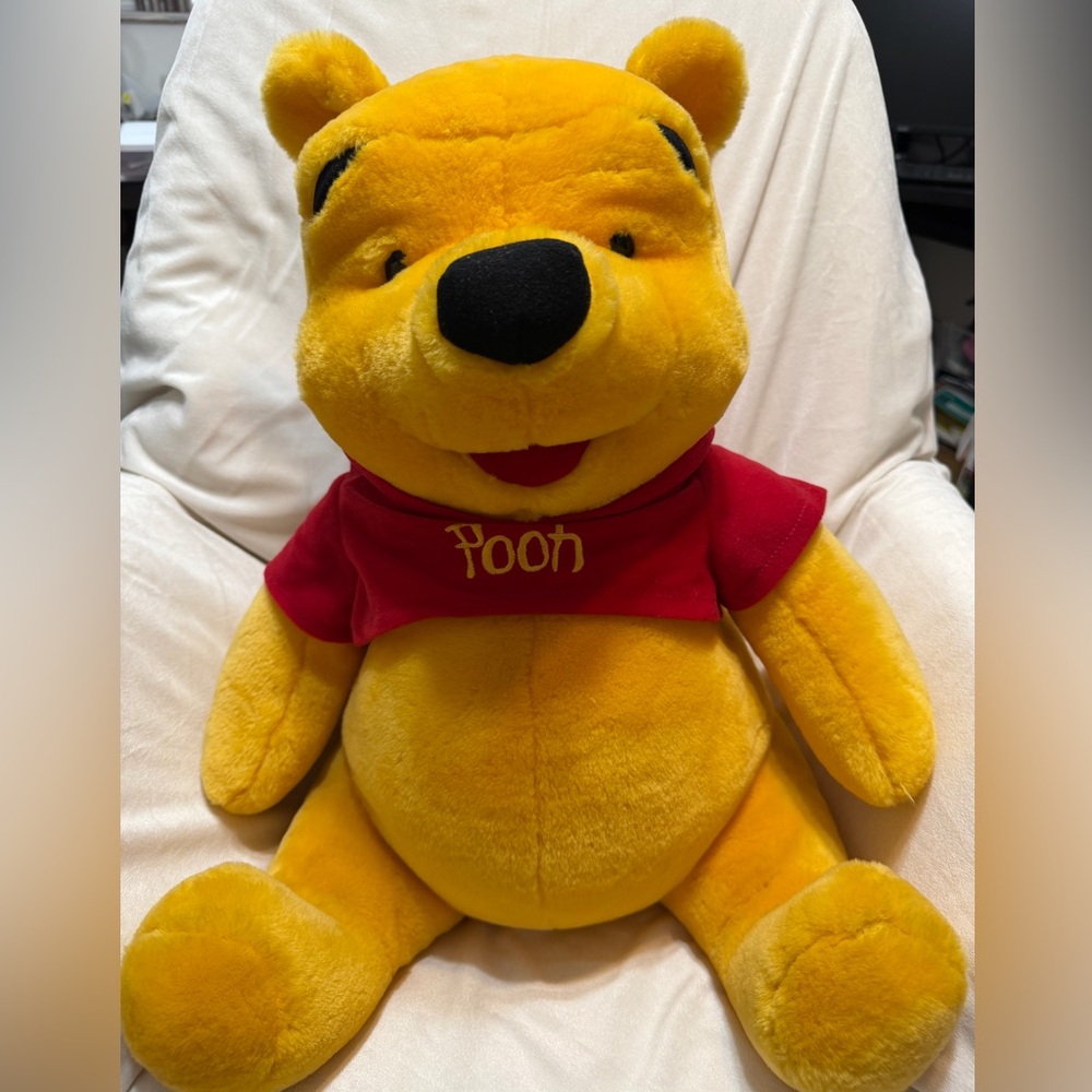 Vintage 90’s Disney Winnie the Pooh HUGE 19” Plush Mattel